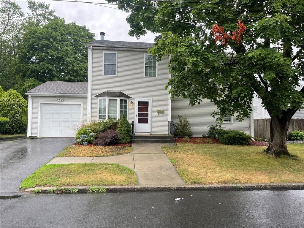 210 Pinecrest Drive - Photo 2