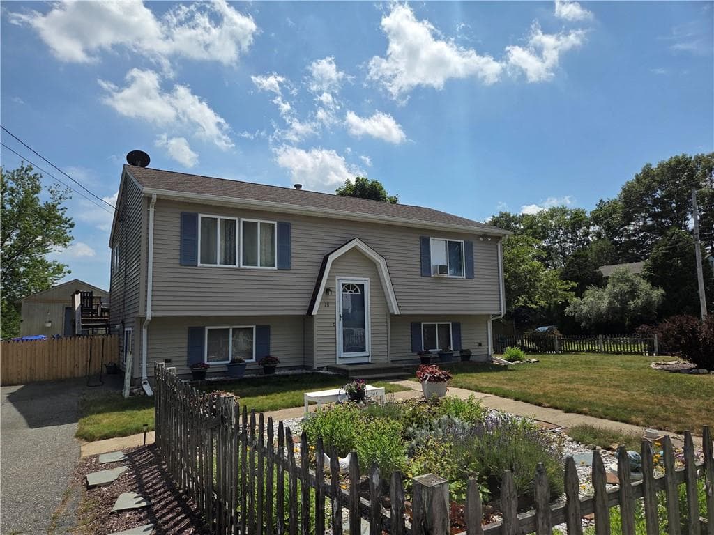 28 Longbow Drive - Photo 2