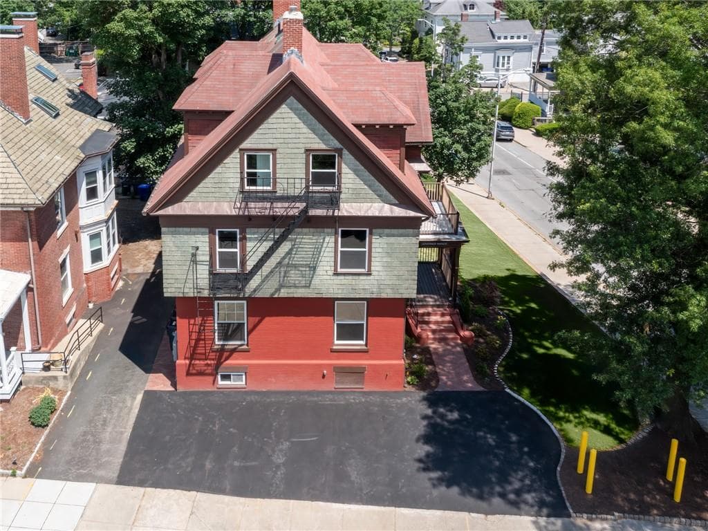 166 Waterman Street #1 - Photo 2