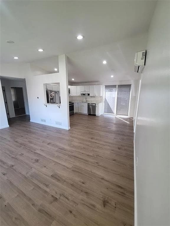 191 Shand Avenue - Photo 2