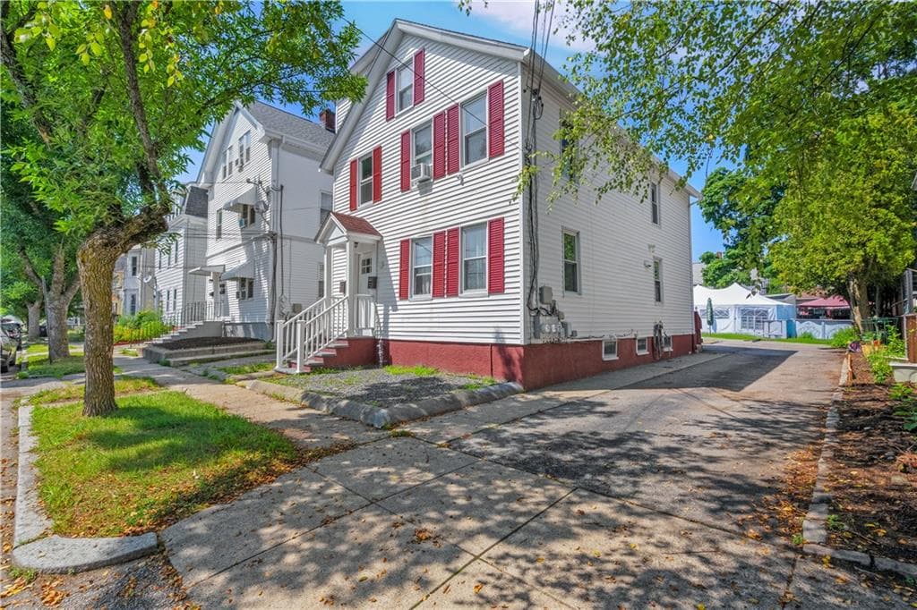 62 Mary Avenue