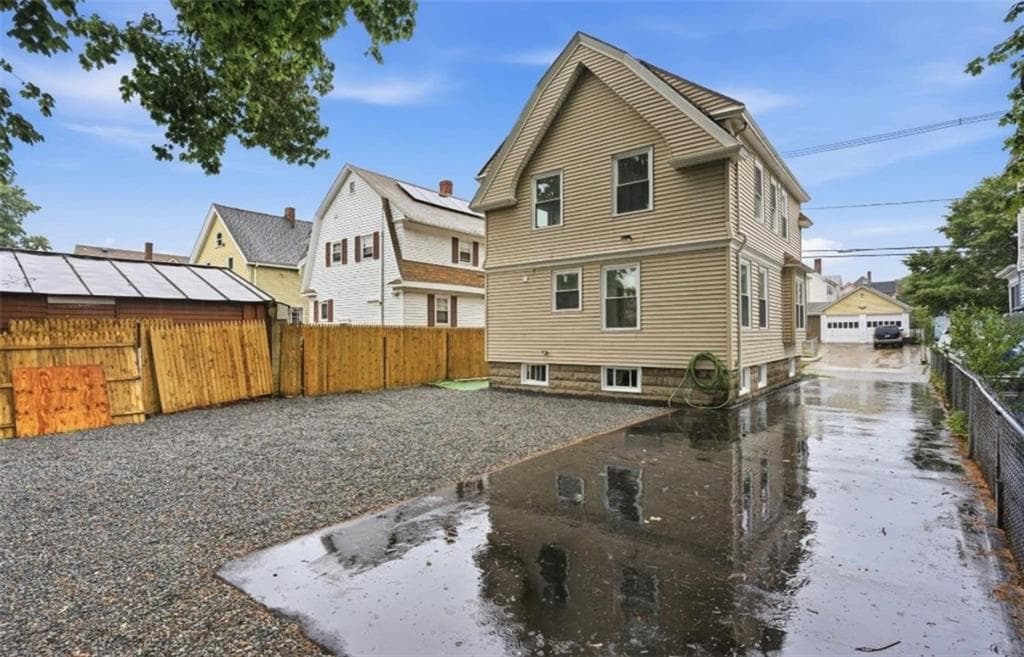 252 Califonia Avenue - Photo 2