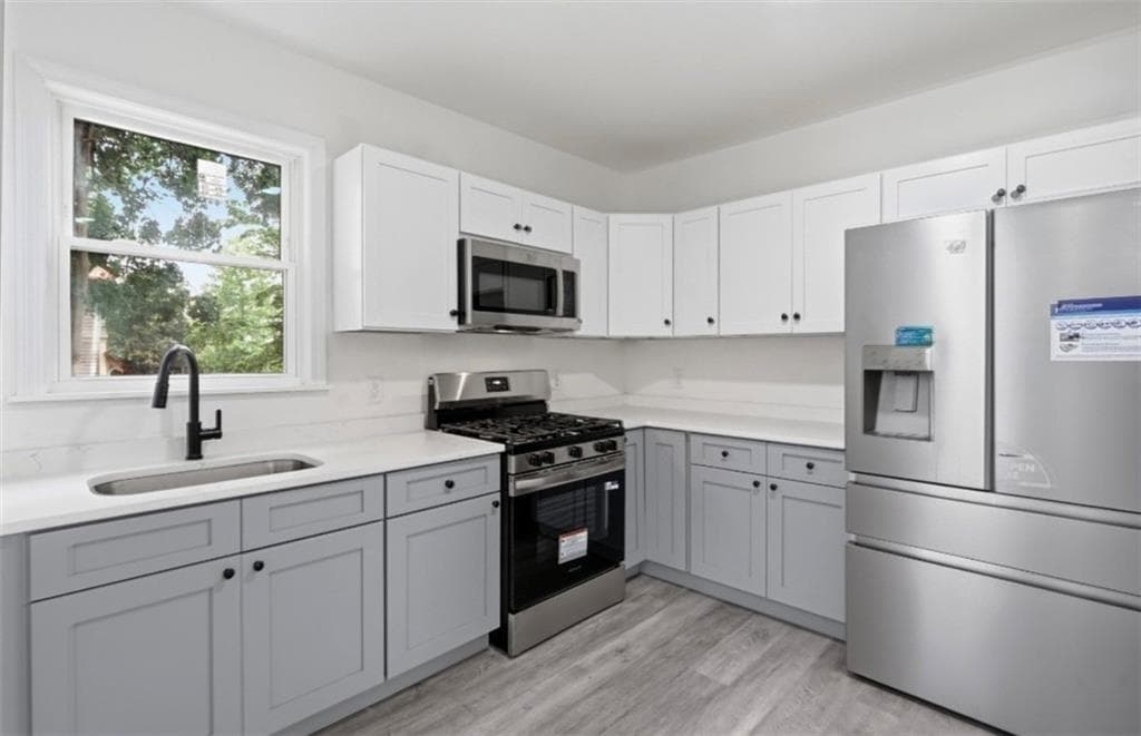 252 Califonia Avenue - Photo 5