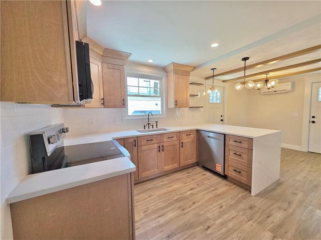 8 Wolf Hill Road - Photo 4