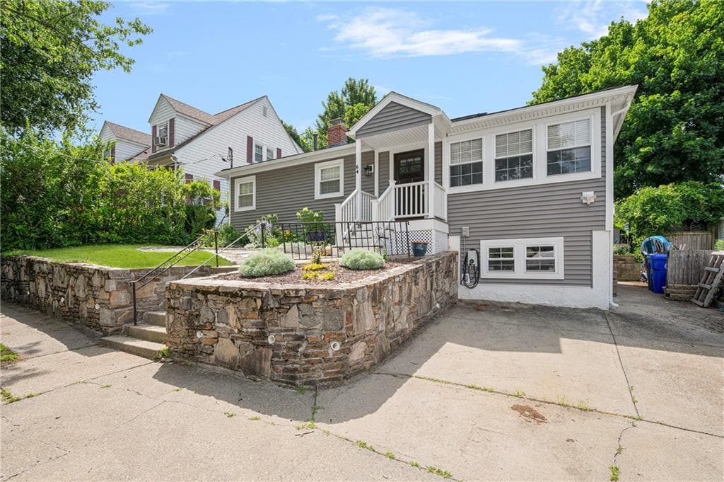 64 Royal Avenue - Photo 2
