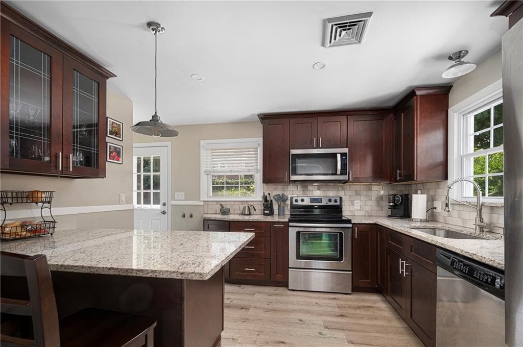 64 Royal Avenue - Photo 5