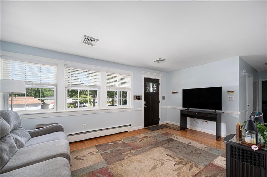 64 Royal Avenue - Photo 4