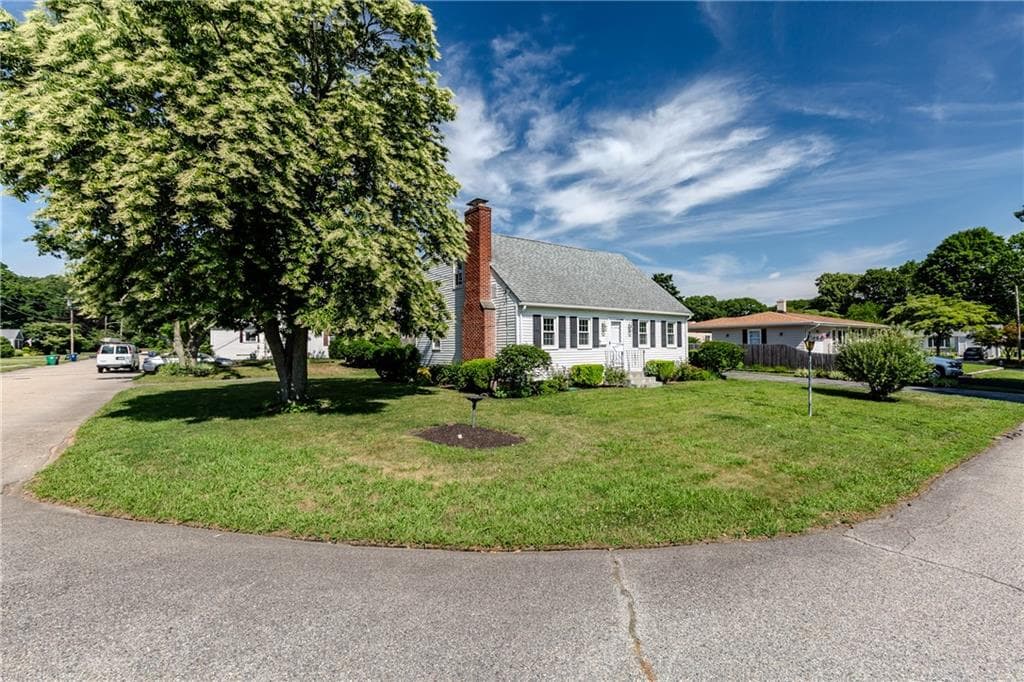 15 Drake Road - Photo 2
