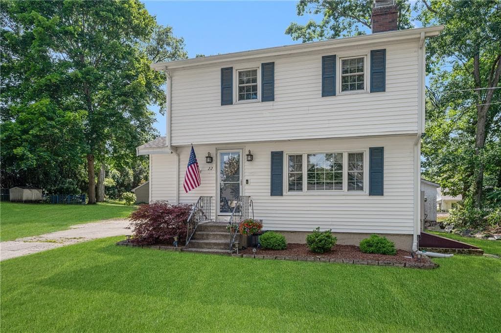 22 Clyde Street - Photo 2