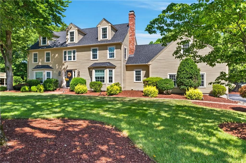4 Fieldside Drive - Photo 2