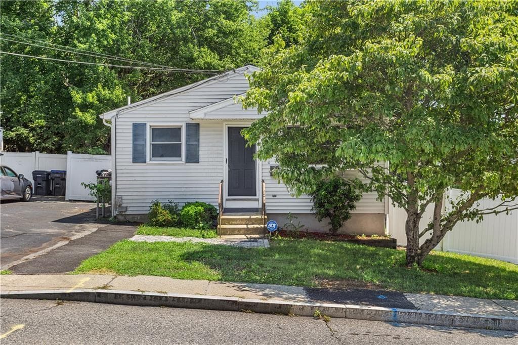 40 Blackstone Street - Photo 2
