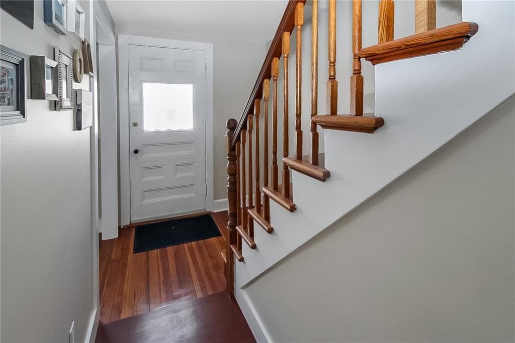 1 Conrad Court - Photo 2