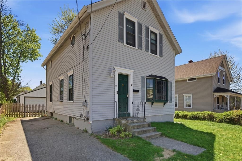 25 Hoppin Avenue - Photo 2