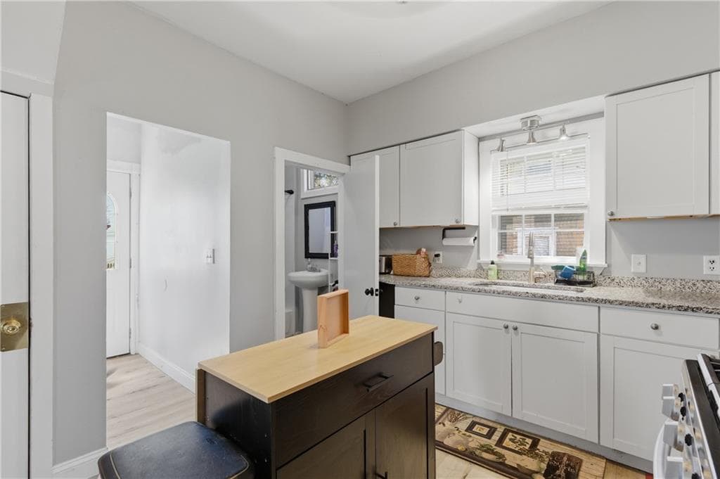 25 Hoppin Avenue - Photo 5