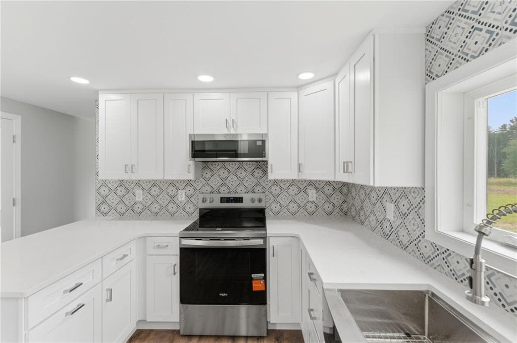 109 Hudson Pond Road - Photo 4
