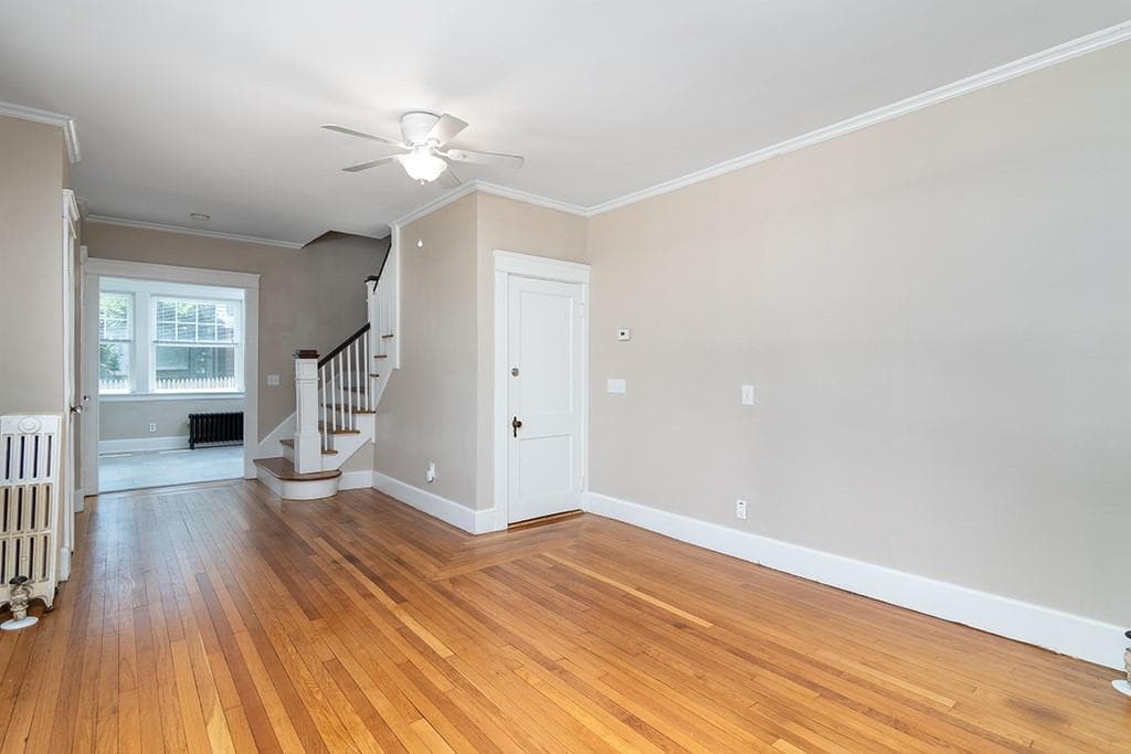 389 Pontiac Avenue - Photo 4