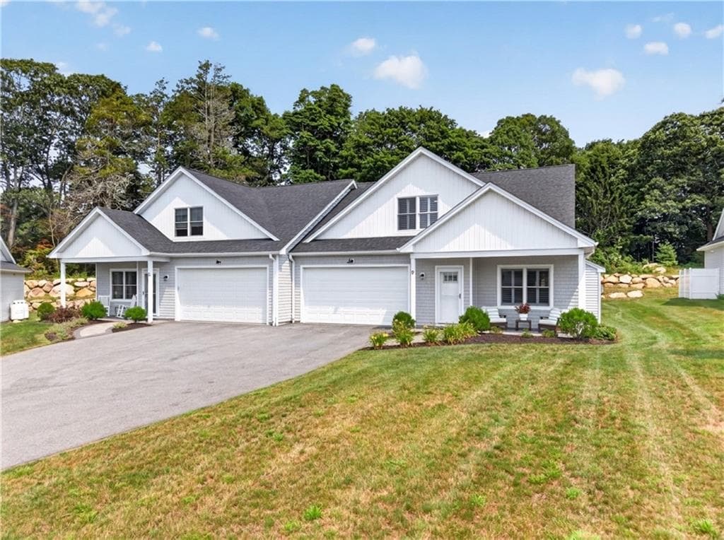 9 Blue Heron Drive - Photo 2