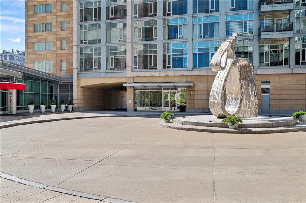 200 Exchange Street #814 - Photo 2