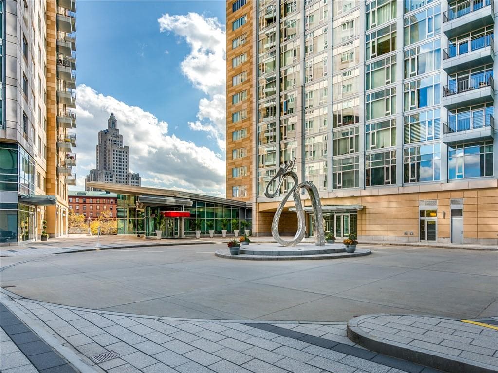 200 Exchange Street #814