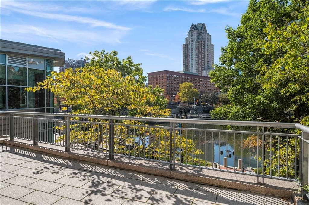 200 Exchange Street #814 - Photo 4
