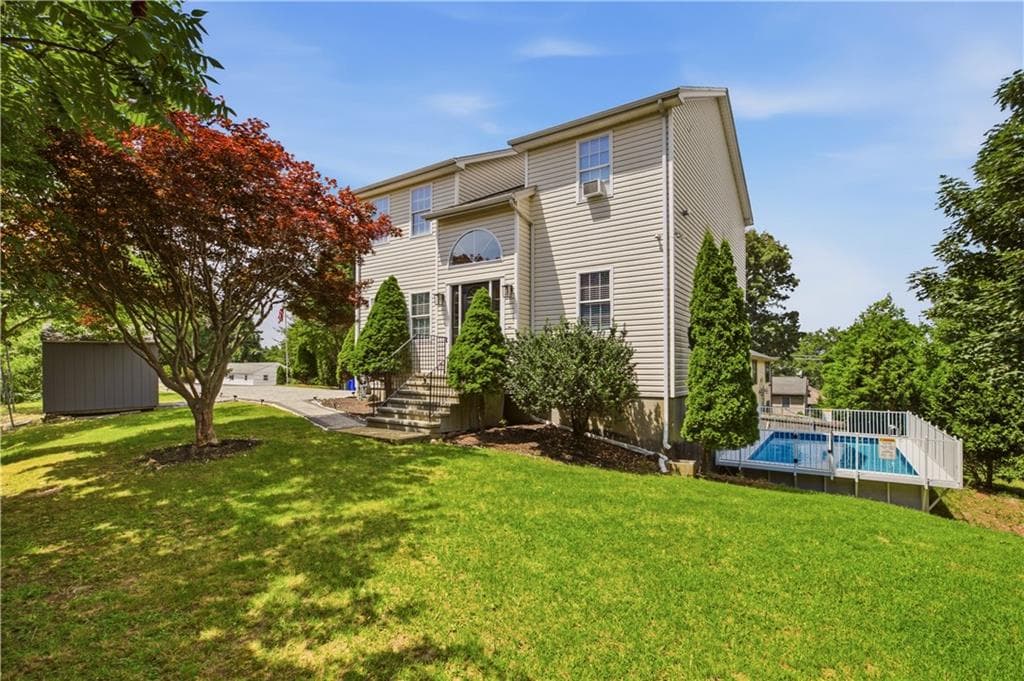 724 Woodman Street - Photo 1