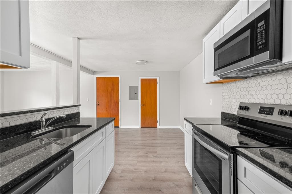 230 Phenix Avenue - Photo 5