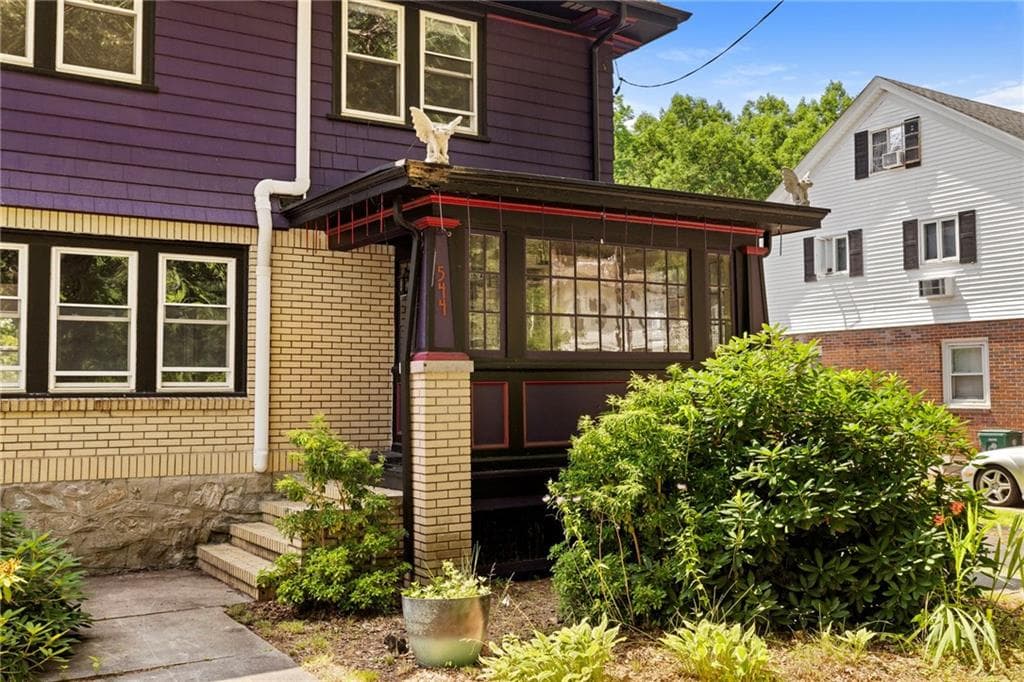 544 Harris Avenue - Photo 3