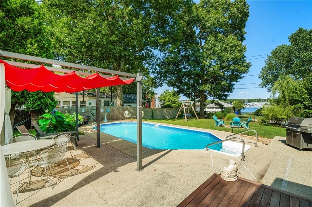 147 Riverside Drive - Photo 5