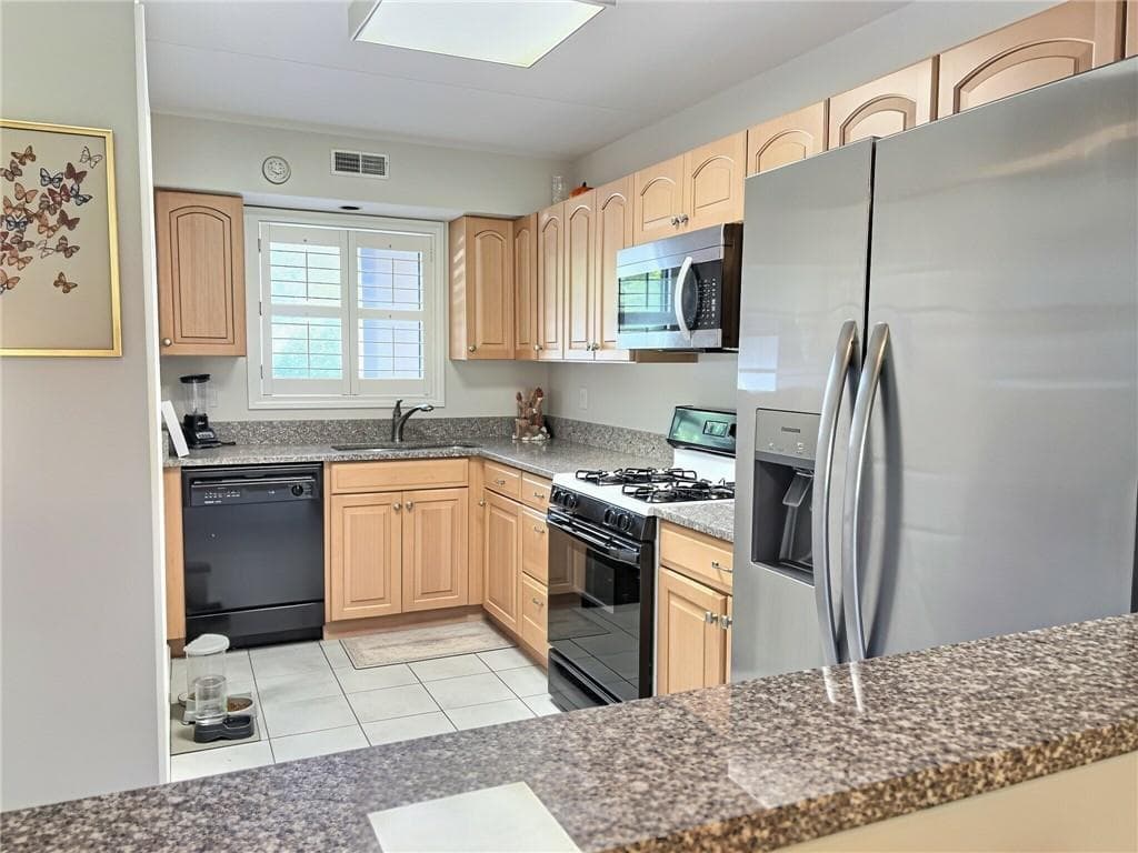 650 East Greenwich Avenue #7109 - Photo 3