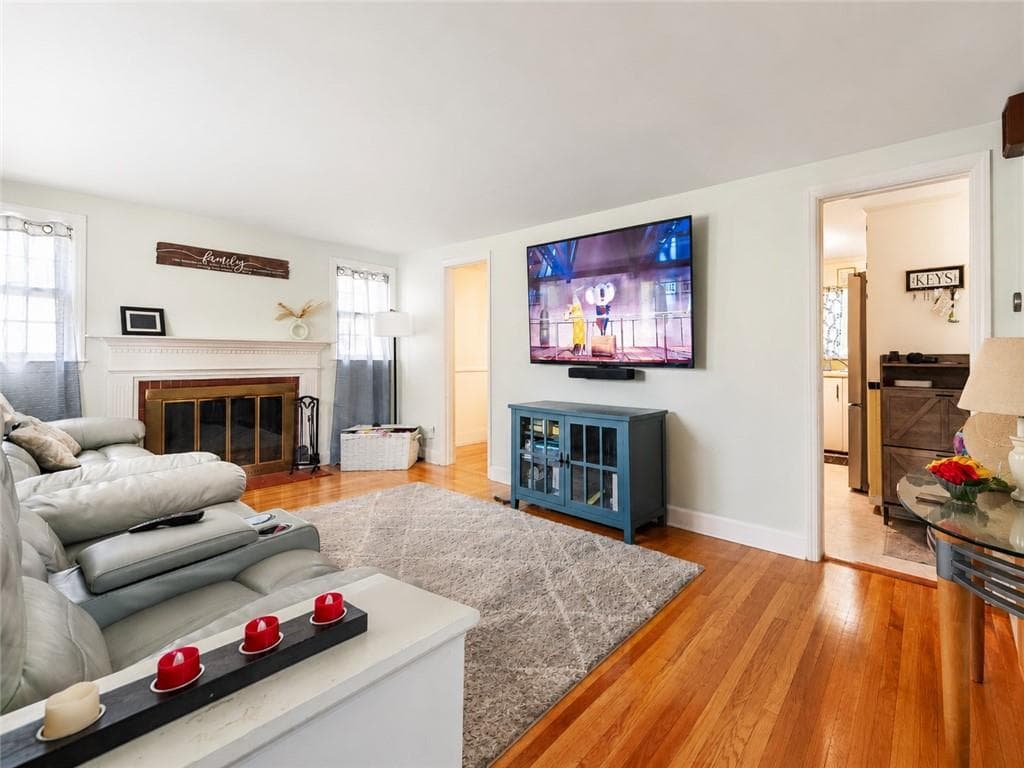 83 Harman Avenue - Photo 3