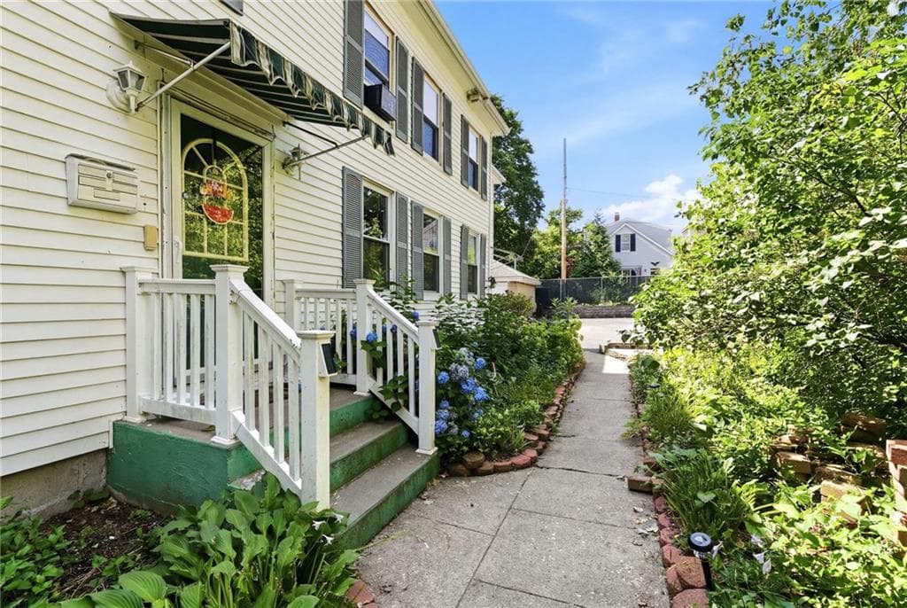 39 Pike Street - Photo 2