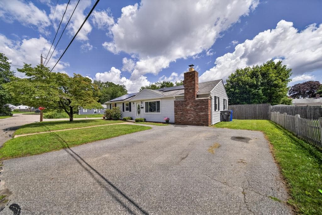 46 Sheffield Avenue - Photo 2