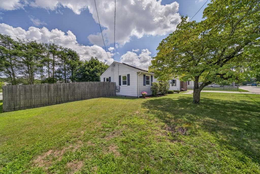 46 Sheffield Avenue - Photo 4