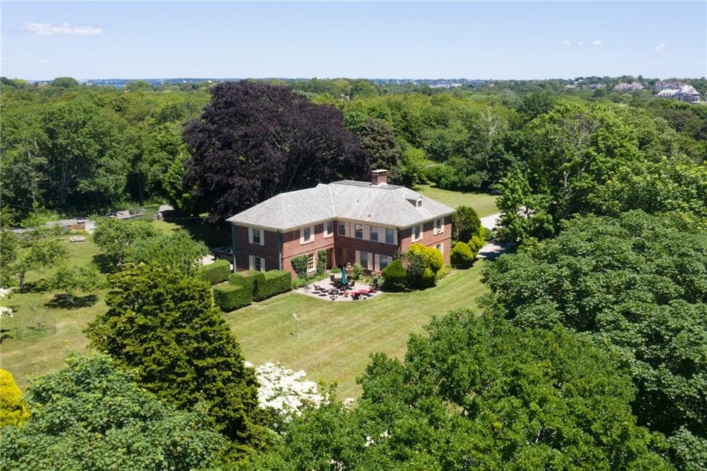 22 Castle Hill Avenue - Photo 3