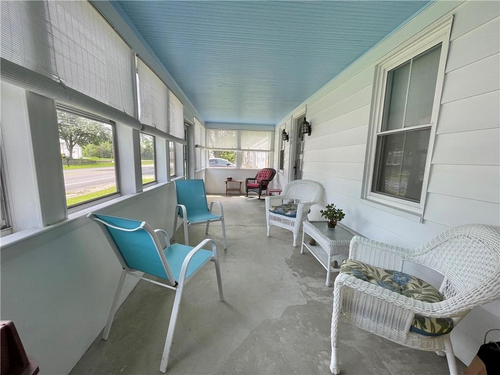 348 MARKET , St - Photo 4