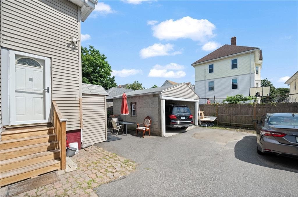 292 California Avenue - Photo 3