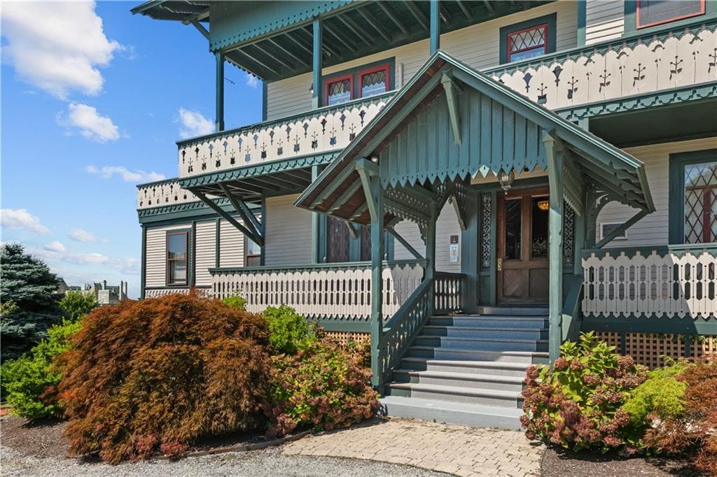 35 Chastellux Avenue #H - Photo 3