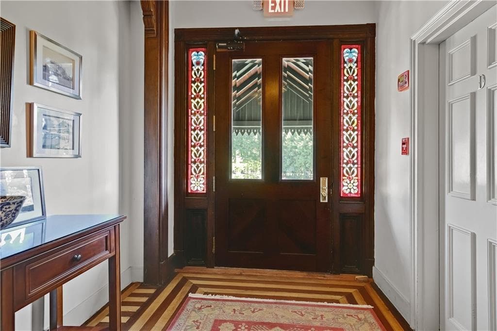 35 Chastellux Avenue #H - Photo 4