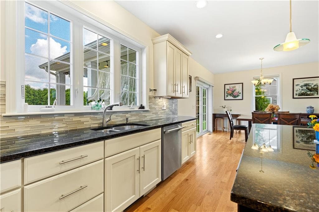 11 Aubin Street - Photo 3
