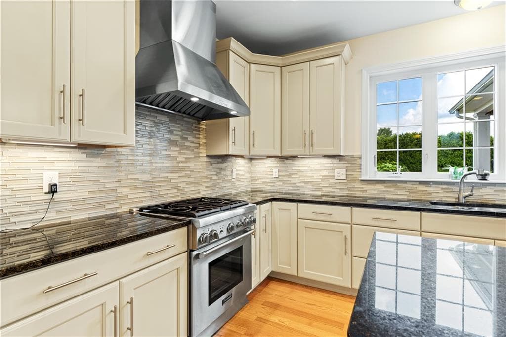 11 Aubin Street - Photo 4