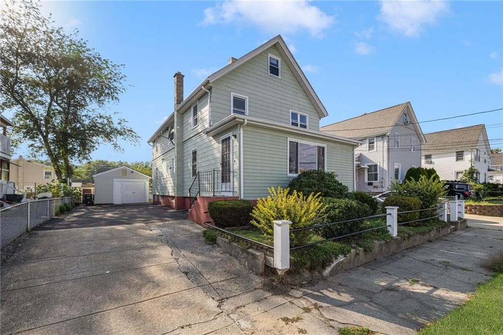 295 Magnolia Street - Photo 3