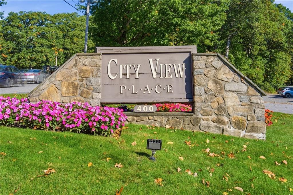 400 Meshanticut Valley Parkway #16