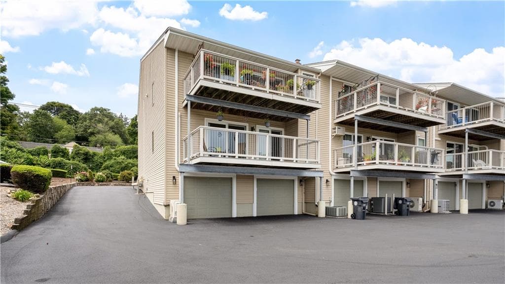 4042 Post Road #5 - Photo 4