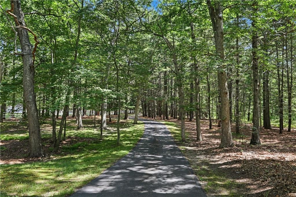 555 Carpenter Lane - Photo 2