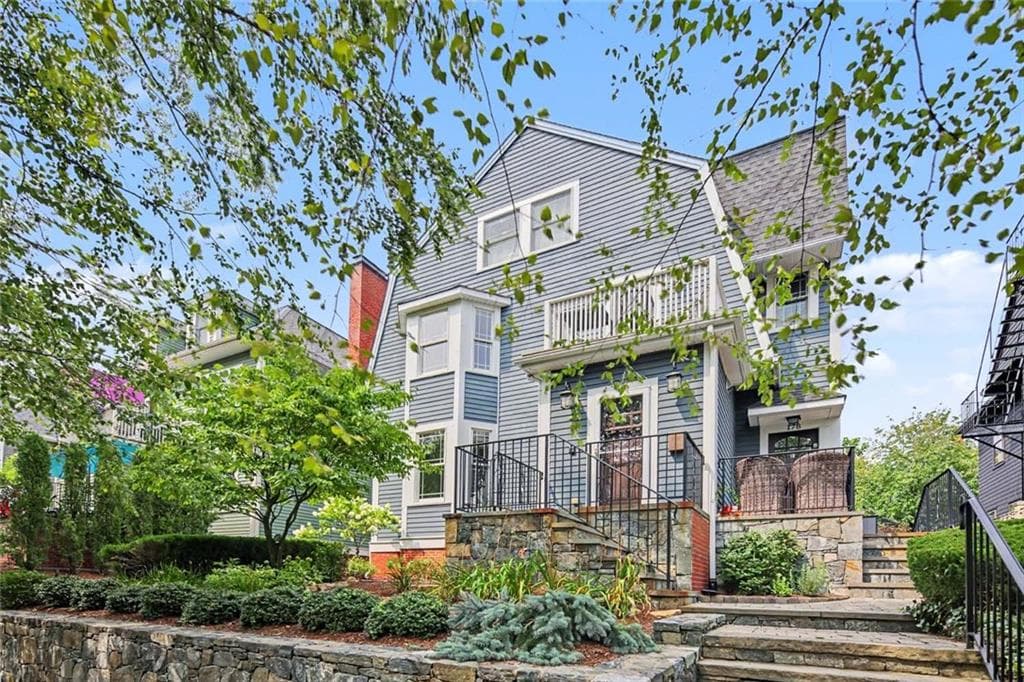 176 Medway Street - Photo 2