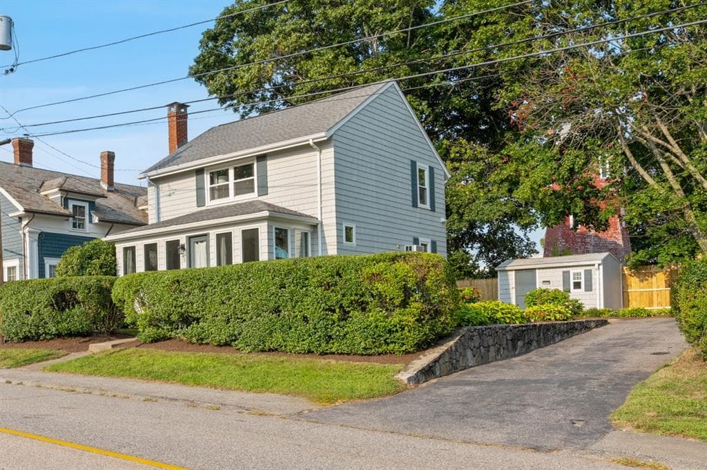 72 Bay Road