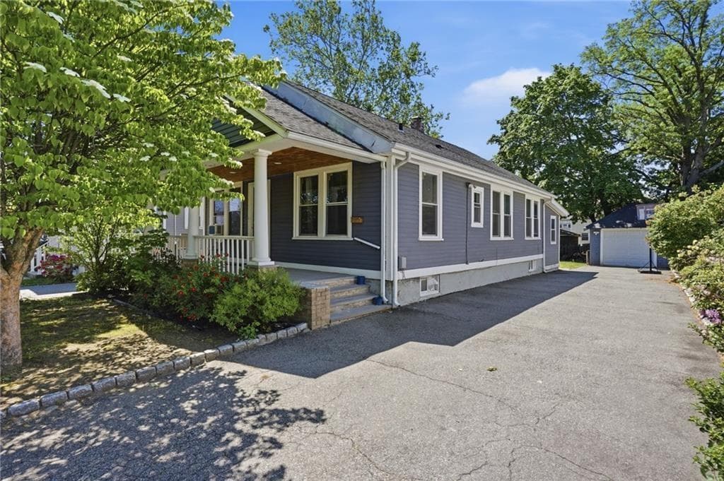 132 Roger Williams Avenue - Photo 2
