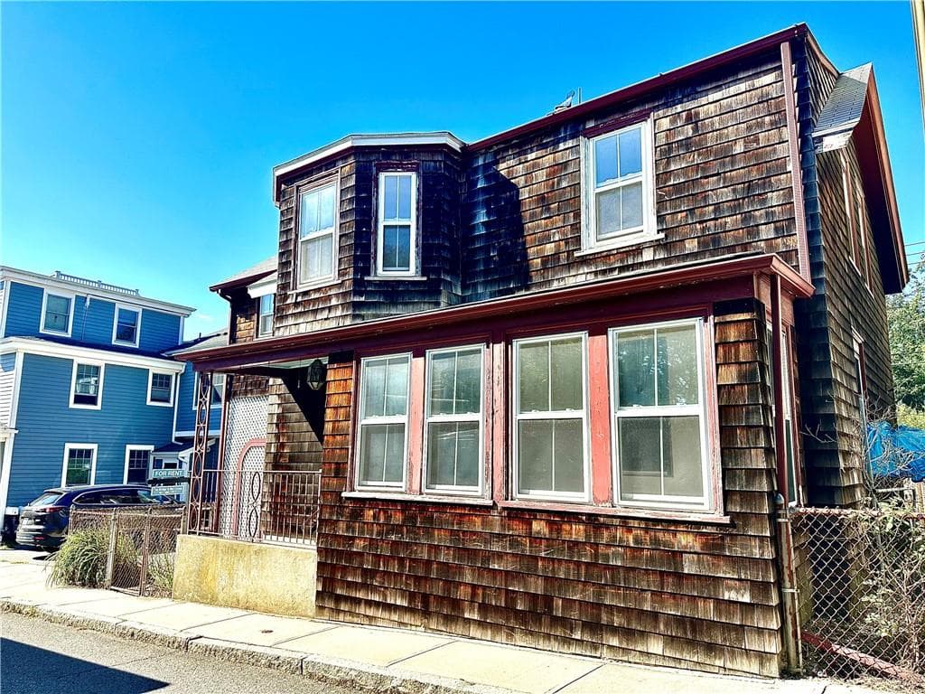 60 Dixon Street