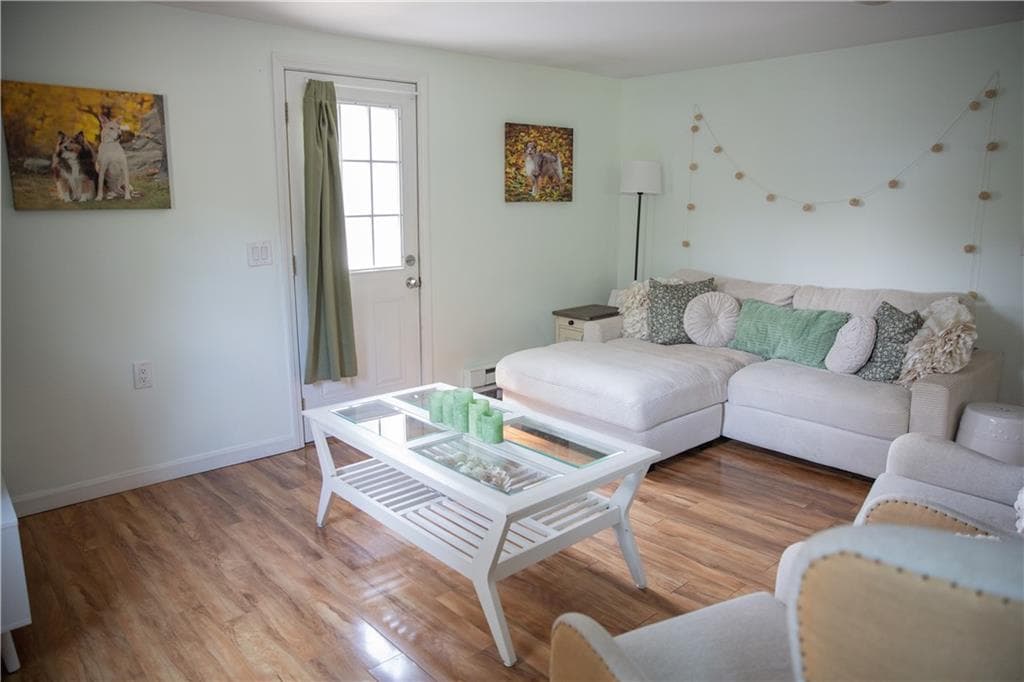 44 MAXWELL Drive - Photo 4