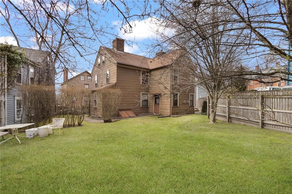407 Benefit Street - Photo 2
